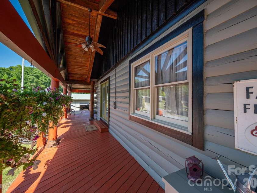 120 Wiggins Lane, Kings Mountain, NC 28086.  MLS# CAR4402051, YatesRealty ID 35928. 