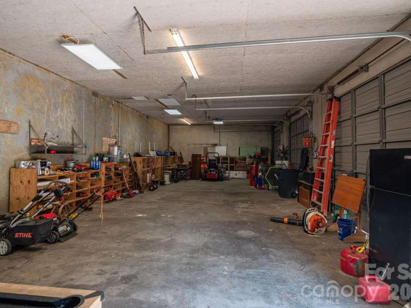 120 Wiggins Lane, Kings Mountain, NC 28086.  MLS# CAR4402051, YatesRealty ID 35928. 