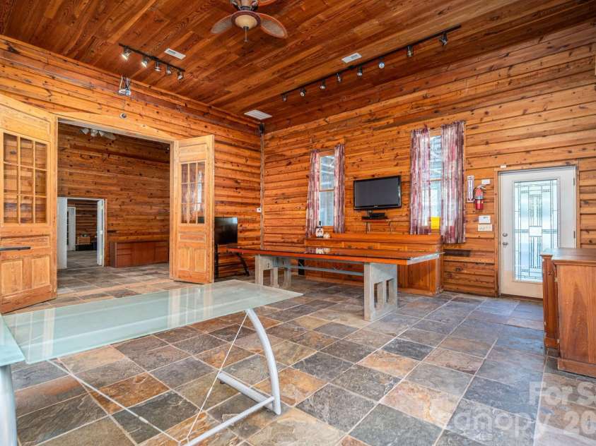 120 Wiggins Lane, Kings Mountain, NC 28086.  MLS# CAR4402051, YatesRealty ID 35928. Barn office space