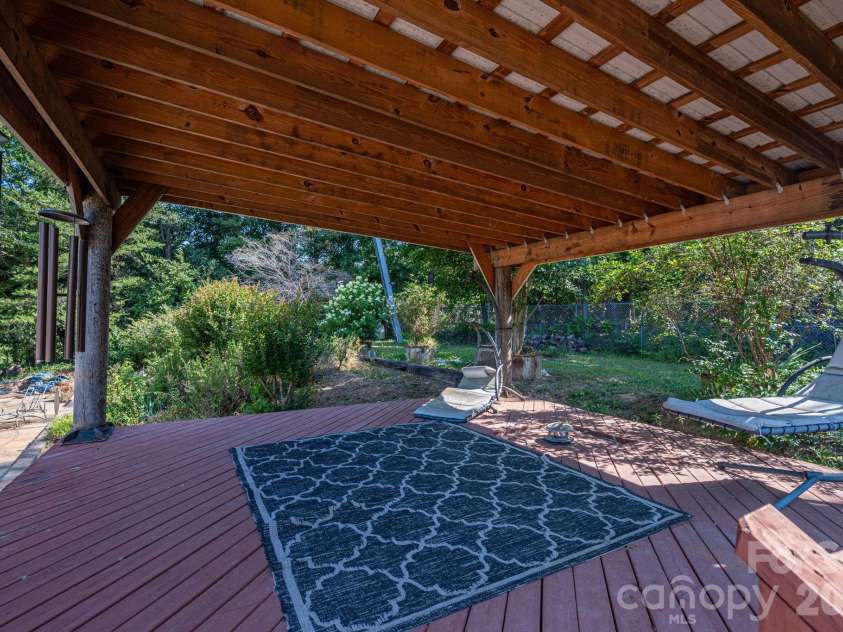 120 Wiggins Lane, Kings Mountain, NC 28086.  MLS# CAR4402051, YatesRealty ID 35928. Covered patio