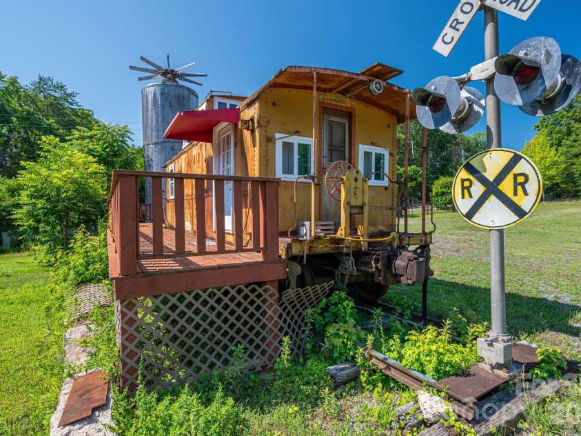 120 Wiggins Lane, Kings Mountain, NC 28086.  MLS# CAR4402051, YatesRealty ID 35928. Tiny house caboose