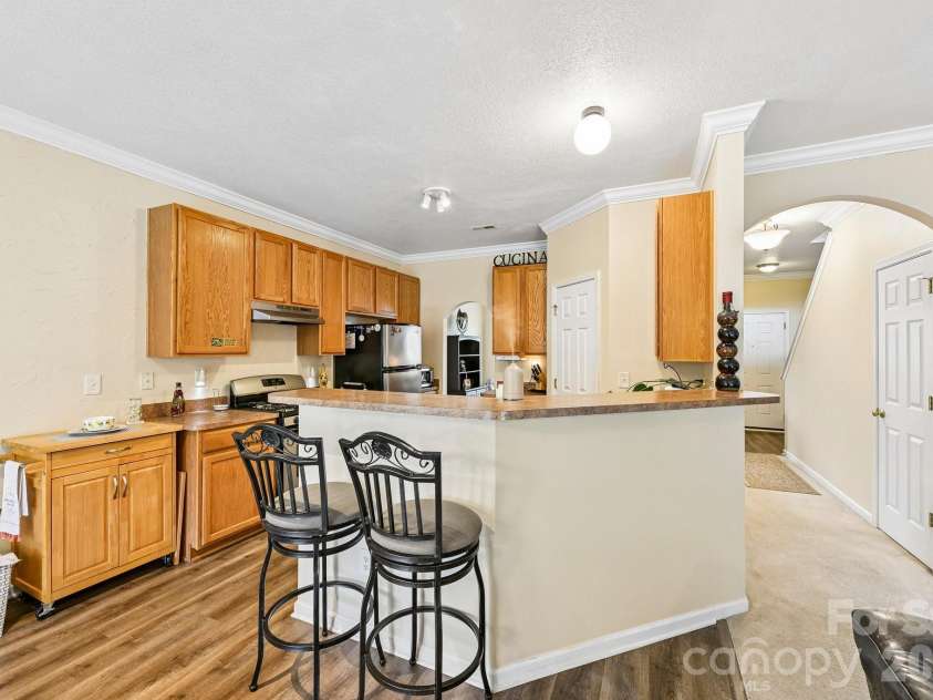 4008 Cascade Drive, Gastonia, NC 28056.  MLS# CAR4401918, YatesRealty ID 35929. 
