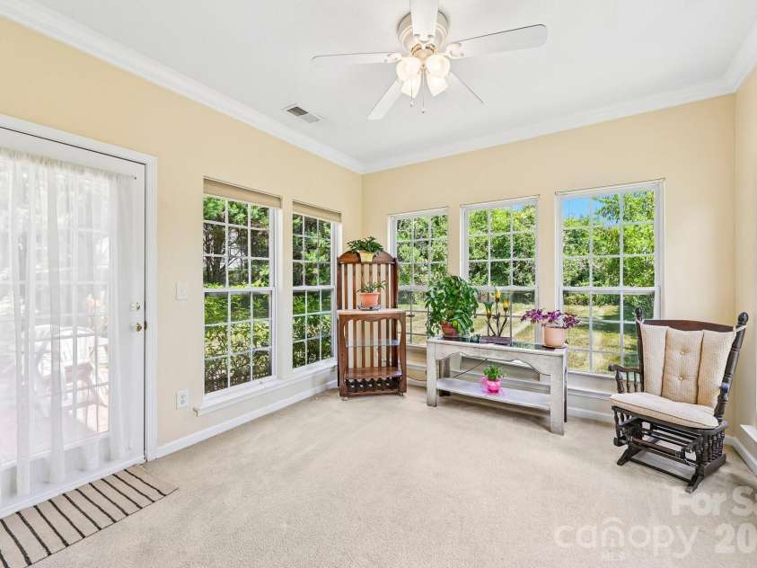 4008 Cascade Drive, Gastonia, NC 28056.  MLS# CAR4401918, YatesRealty ID 35929. 