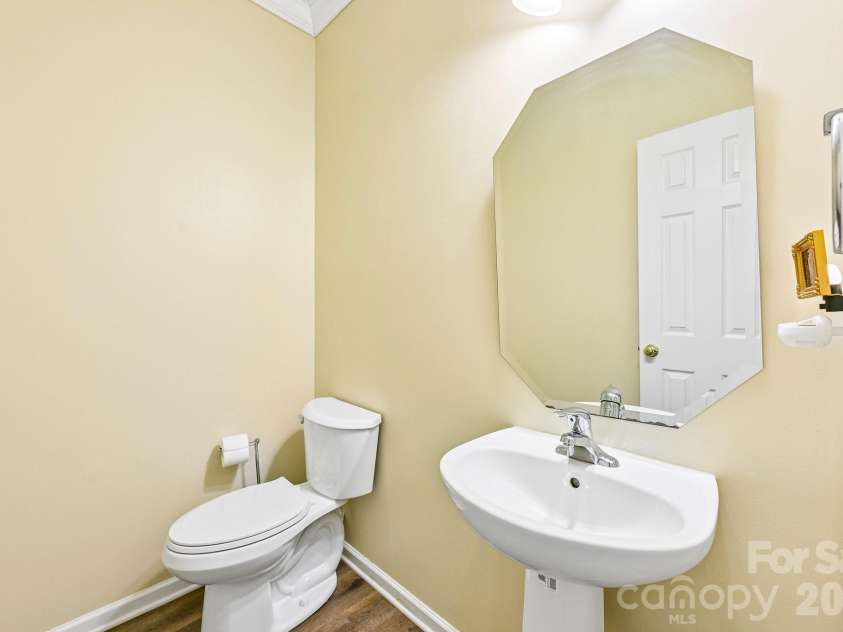4008 Cascade Drive, Gastonia, NC 28056.  MLS# CAR4401918, YatesRealty ID 35929. 