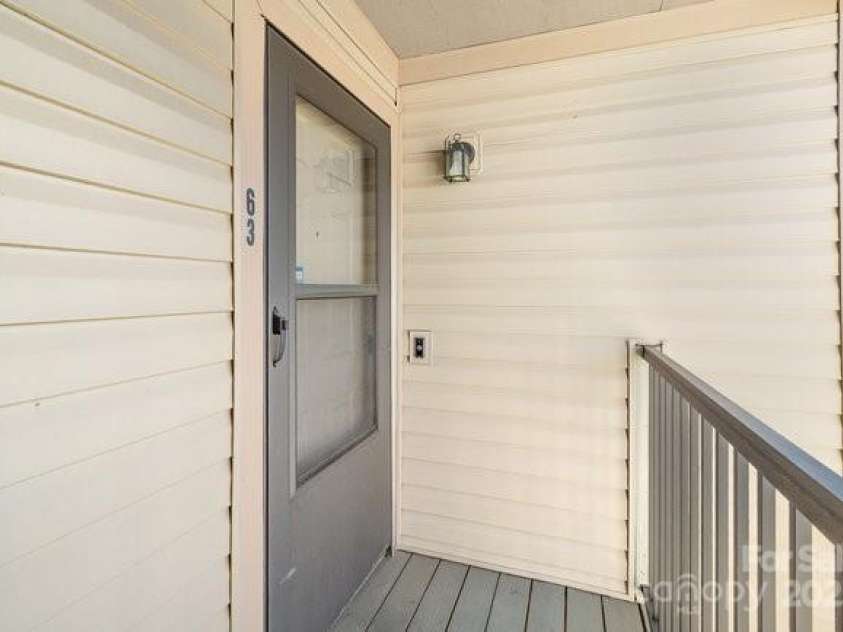 11063 Running Ridge Road, Charlotte, NC 28226.  MLS# CAR4240690, YatesRealty ID 3593. 