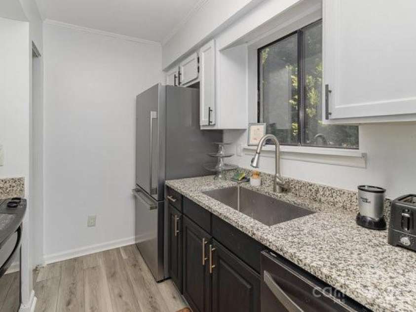 11063 Running Ridge Road, Charlotte, NC 28226.  MLS# CAR4240690, YatesRealty ID 3593. 