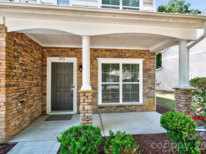 4711 Craigmoss Lane, Charlotte, NC 28278.  MLS# CAR4400112, YatesRealty ID 35930. 