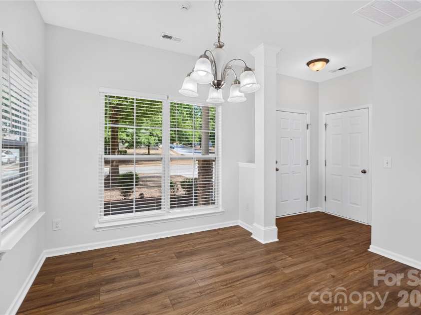 4711 Craigmoss Lane, Charlotte, NC 28278.  MLS# CAR4400112, YatesRealty ID 35930. 