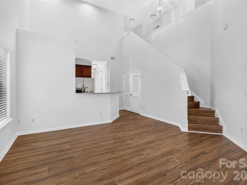 4711 Craigmoss Lane, Charlotte, NC 28278.  MLS# CAR4400112, YatesRealty ID 35930. 
