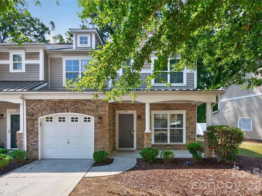 4711 Craigmoss Lane, Charlotte, NC 28278.  MLS# CAR4400112, YatesRealty ID 35930. House Front