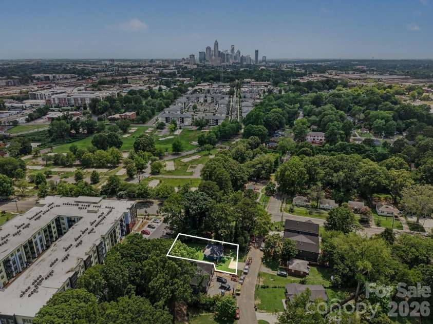 2708 Catalina Avenue, Charlotte, NC 28206.  MLS# CAR4401900, YatesRealty ID 35932. 