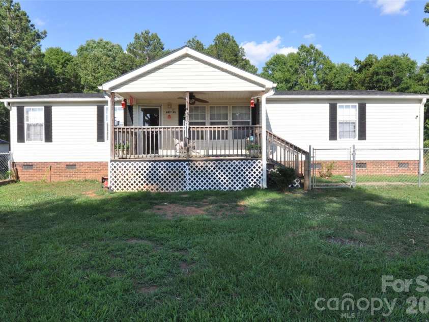 977 Langley Drive, Chester, SC 29706.  MLS# CAR4400456, YatesRealty ID 35934. 