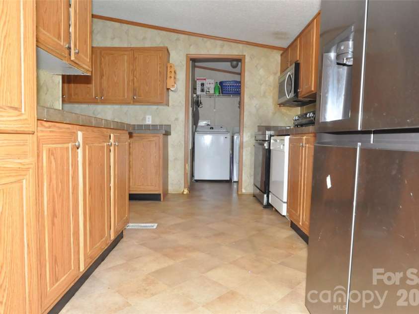 977 Langley Drive, Chester, SC 29706.  MLS# CAR4400456, YatesRealty ID 35934. 