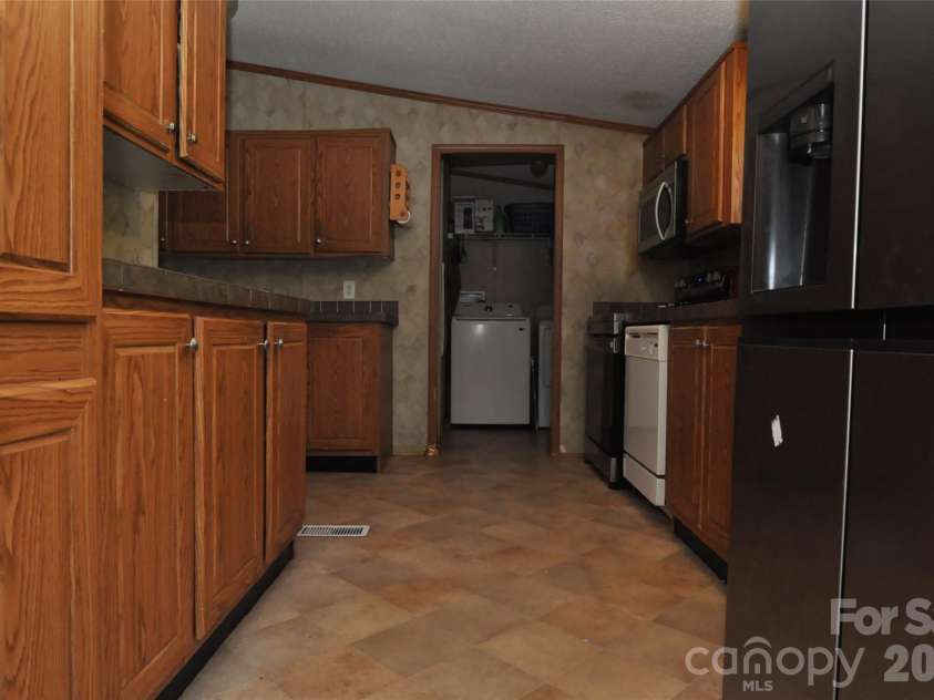 977 Langley Drive, Chester, SC 29706.  MLS# CAR4400456, YatesRealty ID 35934. 