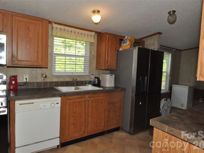 977 Langley Drive, Chester, SC 29706.  MLS# CAR4400456, YatesRealty ID 35934. 
