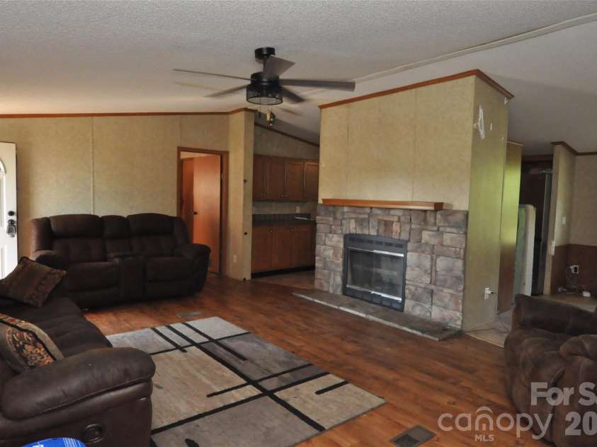 977 Langley Drive, Chester, SC 29706.  MLS# CAR4400456, YatesRealty ID 35934. 