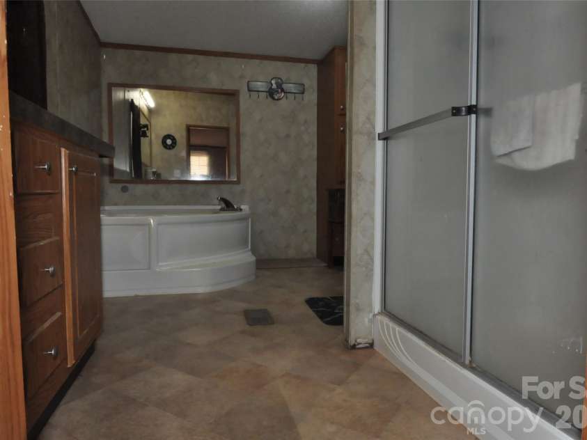 977 Langley Drive, Chester, SC 29706.  MLS# CAR4400456, YatesRealty ID 35934. 