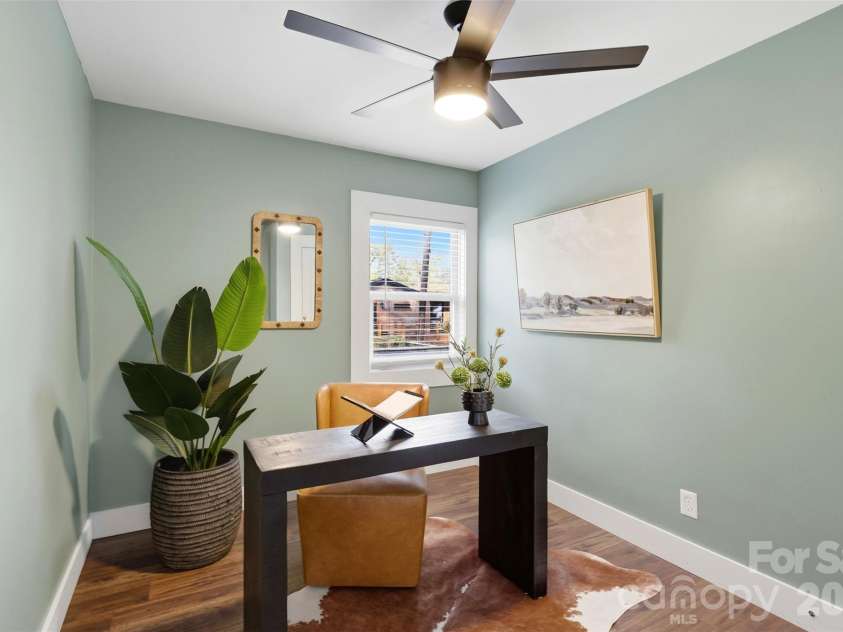 1642 Washington Avenue, Charlotte, NC 28216.  MLS# CAR4402239, YatesRealty ID 35936. 