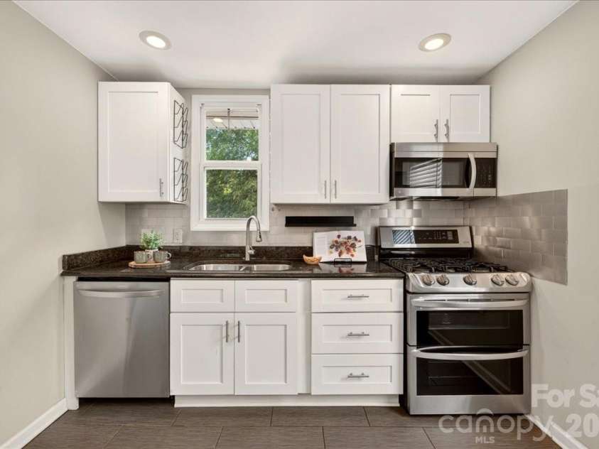 217 Todd Street, Belmont, NC 28012.  MLS# CAR4402567, YatesRealty ID 35937. 