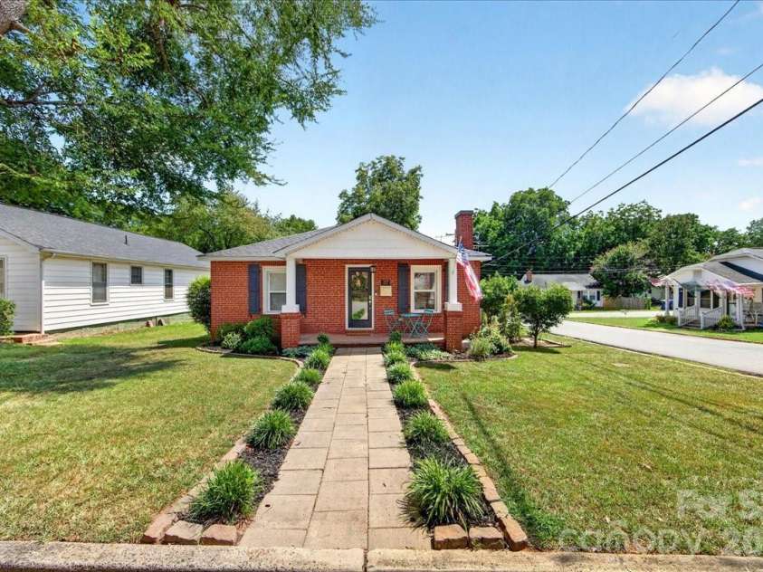 217 Todd Street, Belmont, NC 28012.  MLS# CAR4402567, YatesRealty ID 35937. 
