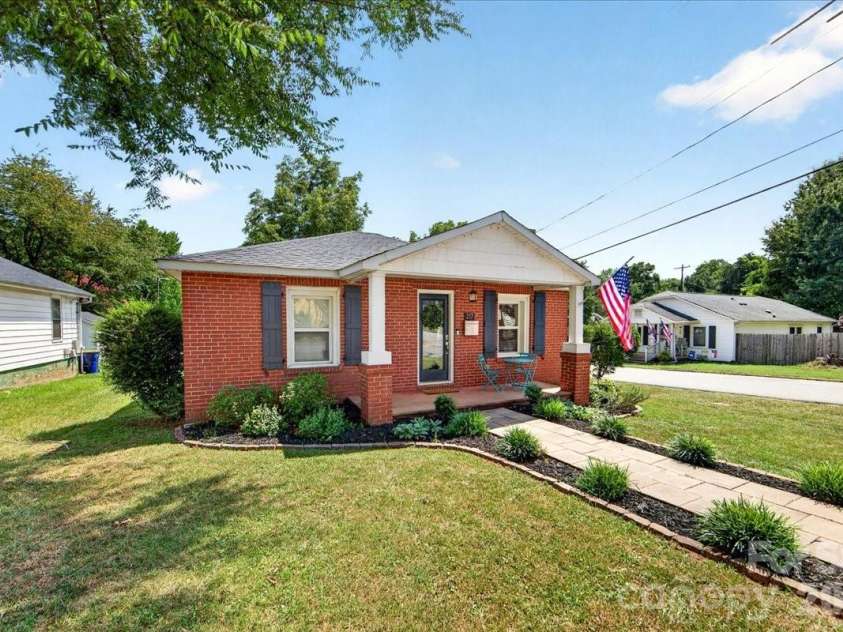 217 Todd Street, Belmont, NC 28012.  MLS# CAR4402567, YatesRealty ID 35937. 