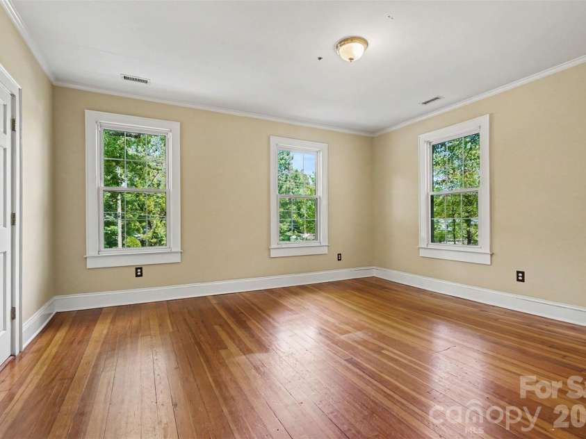 313 Gold Street, Kings Mountain, NC 28086.  MLS# CAR4399469, YatesRealty ID 35939. 