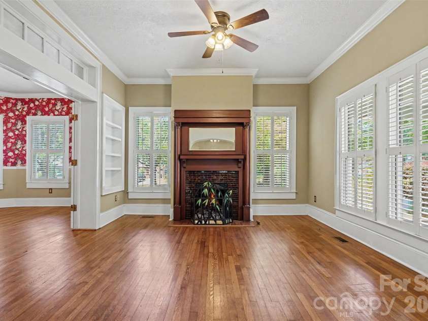 313 Gold Street, Kings Mountain, NC 28086.  MLS# CAR4399469, YatesRealty ID 35939. 