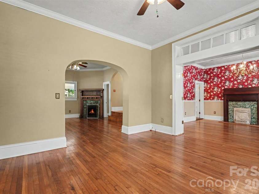 313 Gold Street, Kings Mountain, NC 28086.  MLS# CAR4399469, YatesRealty ID 35939. 