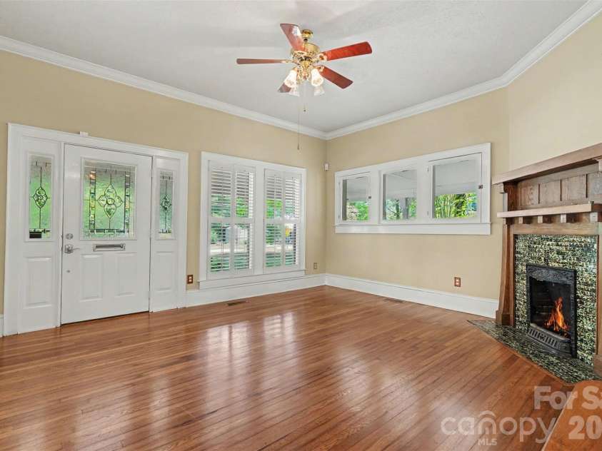313 Gold Street, Kings Mountain, NC 28086.  MLS# CAR4399469, YatesRealty ID 35939. 