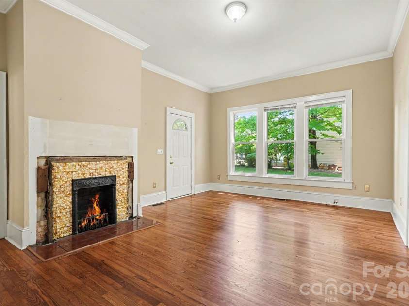 313 Gold Street, Kings Mountain, NC 28086.  MLS# CAR4399469, YatesRealty ID 35939. 