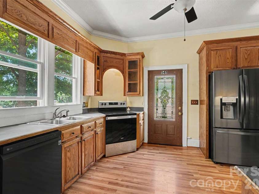 313 Gold Street, Kings Mountain, NC 28086.  MLS# CAR4399469, YatesRealty ID 35939. 