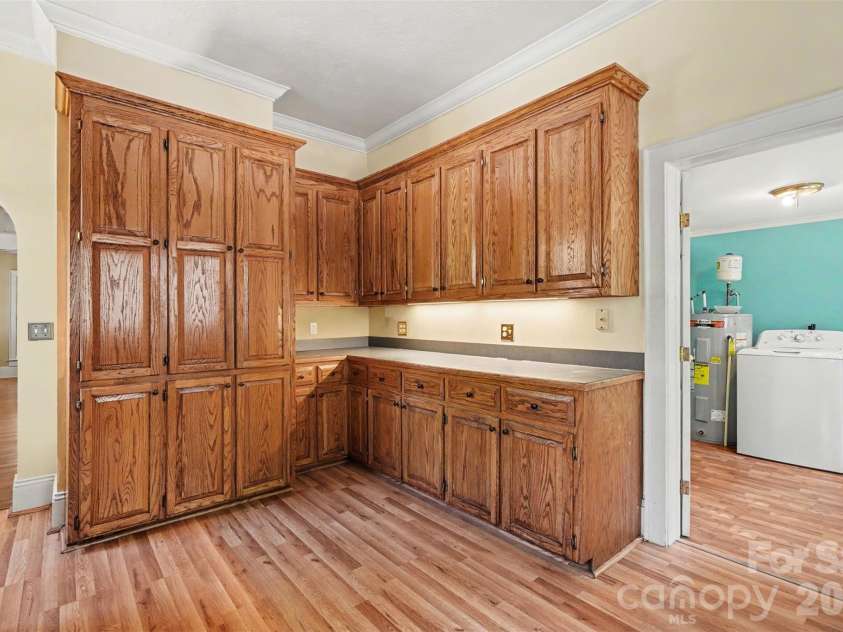 313 Gold Street, Kings Mountain, NC 28086.  MLS# CAR4399469, YatesRealty ID 35939. 