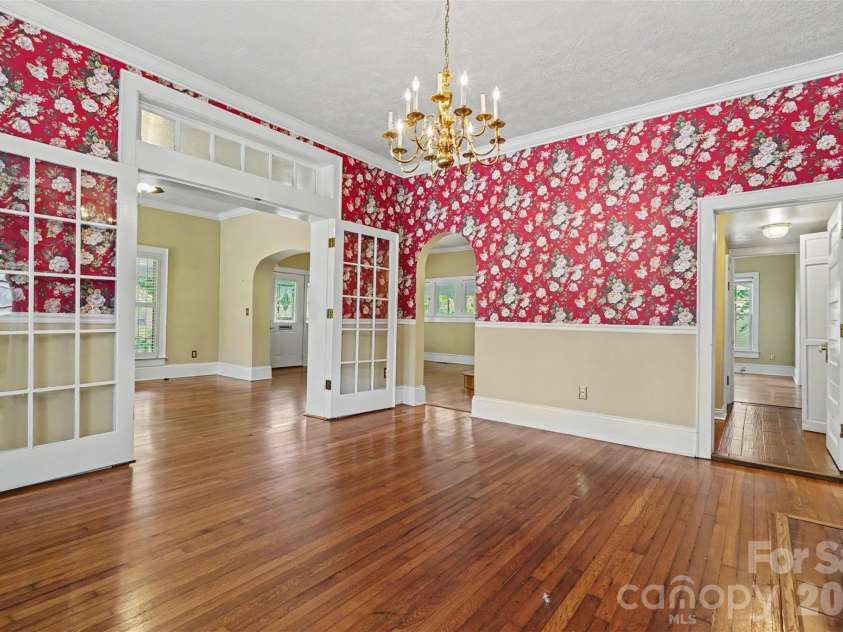313 Gold Street, Kings Mountain, NC 28086.  MLS# CAR4399469, YatesRealty ID 35939. 
