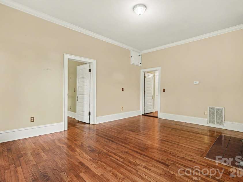 313 Gold Street, Kings Mountain, NC 28086.  MLS# CAR4399469, YatesRealty ID 35939. 