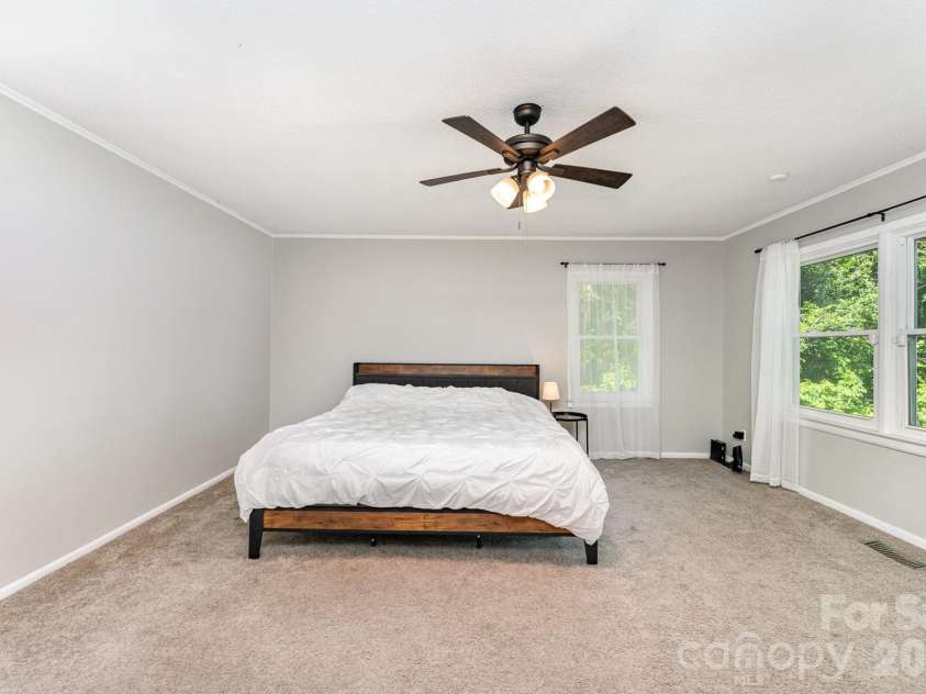 1107 Fairfield Drive, Gastonia, NC 28054.  MLS# CAR4334227, YatesRealty ID 3594. 