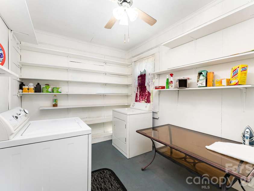 1107 Fairfield Drive, Gastonia, NC 28054.  MLS# CAR4334227, YatesRealty ID 3594. 