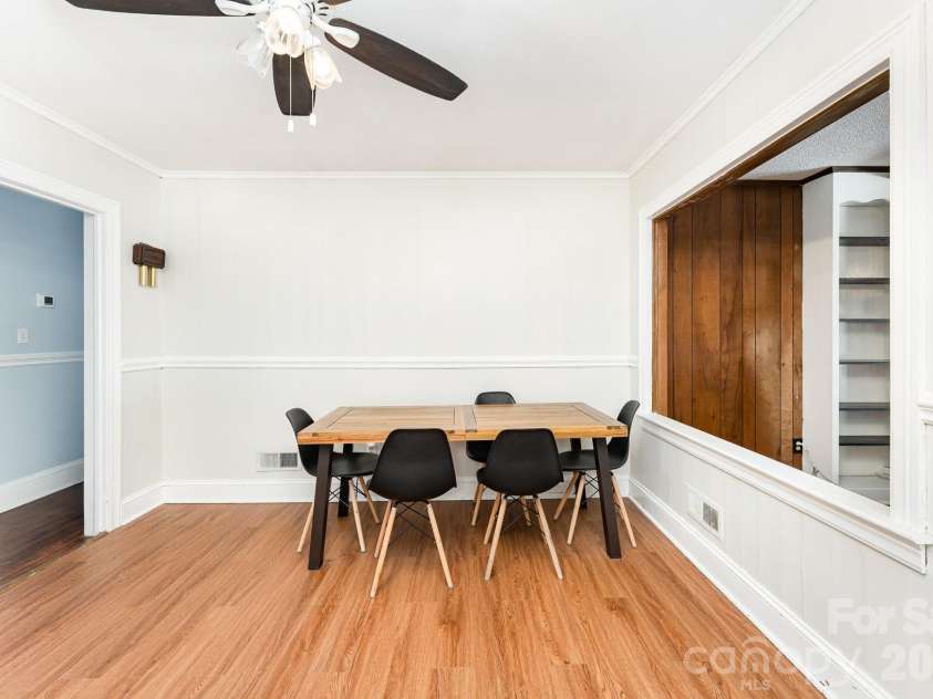 1107 Fairfield Drive, Gastonia, NC 28054.  MLS# CAR4334227, YatesRealty ID 3594. 