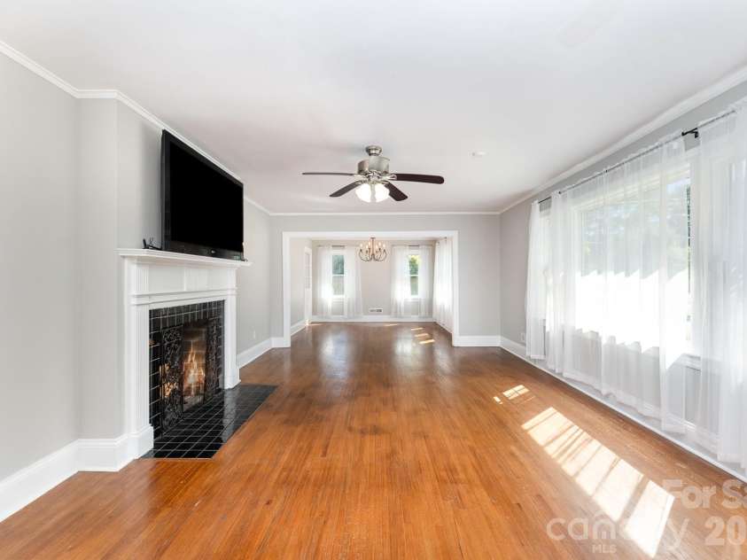 1107 Fairfield Drive, Gastonia, NC 28054.  MLS# CAR4334227, YatesRealty ID 3594. 