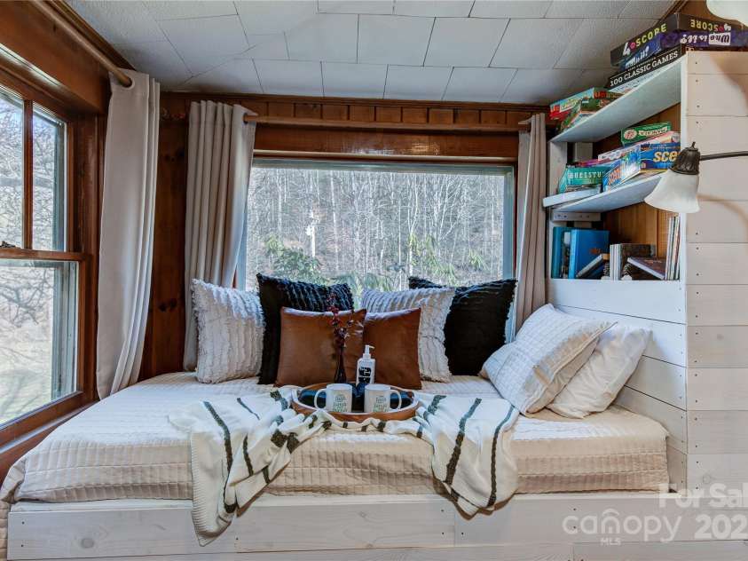 4050 Pickens Highway, Rosman, NC 28772.  MLS# CAR4296290, YatesRealty ID 3594. 