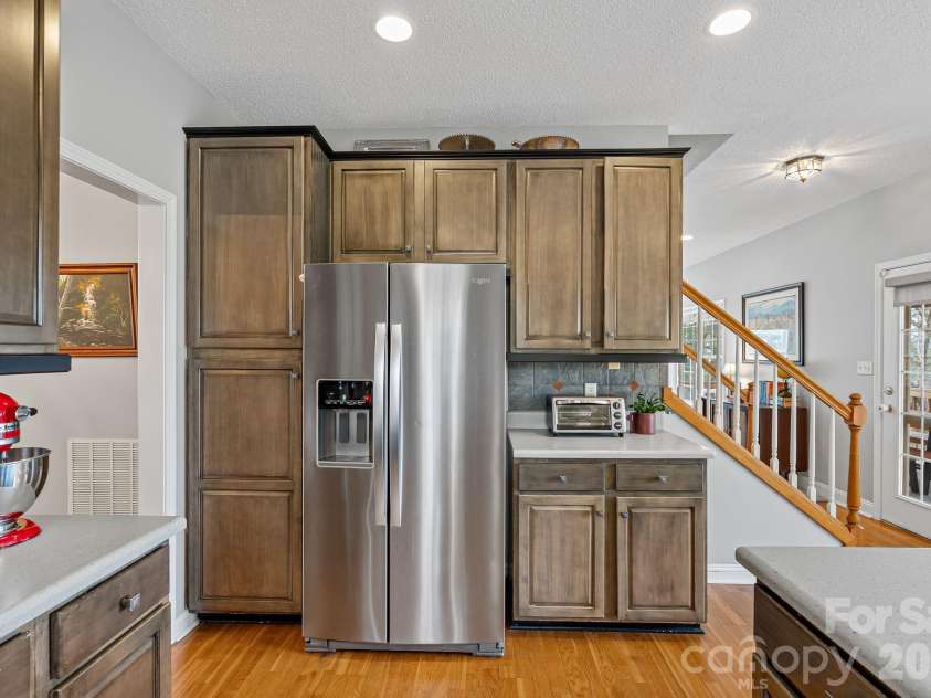 505 Kings Ridge, Asheville, NC 28804.  MLS# CAR4403305, YatesRealty ID 3594. 
