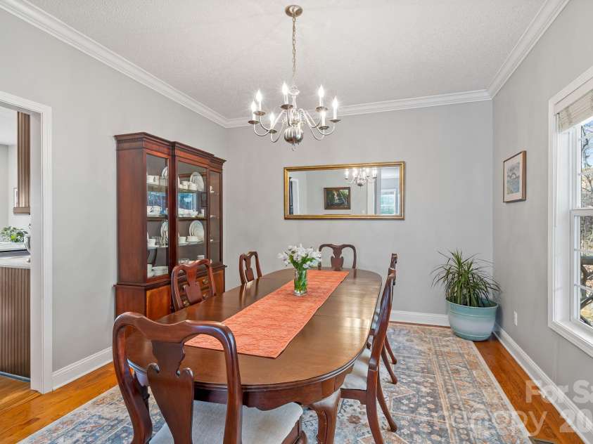 505 Kings Ridge, Asheville, NC 28804.  MLS# CAR4403305, YatesRealty ID 3594. 