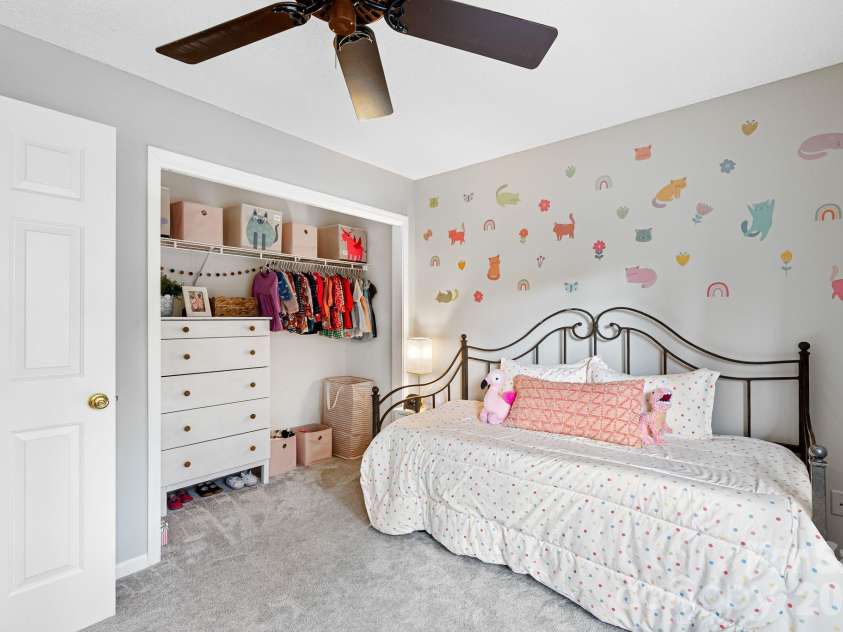 505 Kings Ridge, Asheville, NC 28804.  MLS# CAR4403305, YatesRealty ID 3594. 
