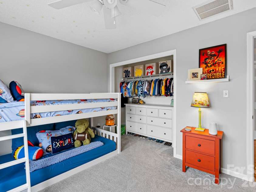 505 Kings Ridge, Asheville, NC 28804.  MLS# CAR4403305, YatesRealty ID 3594. 