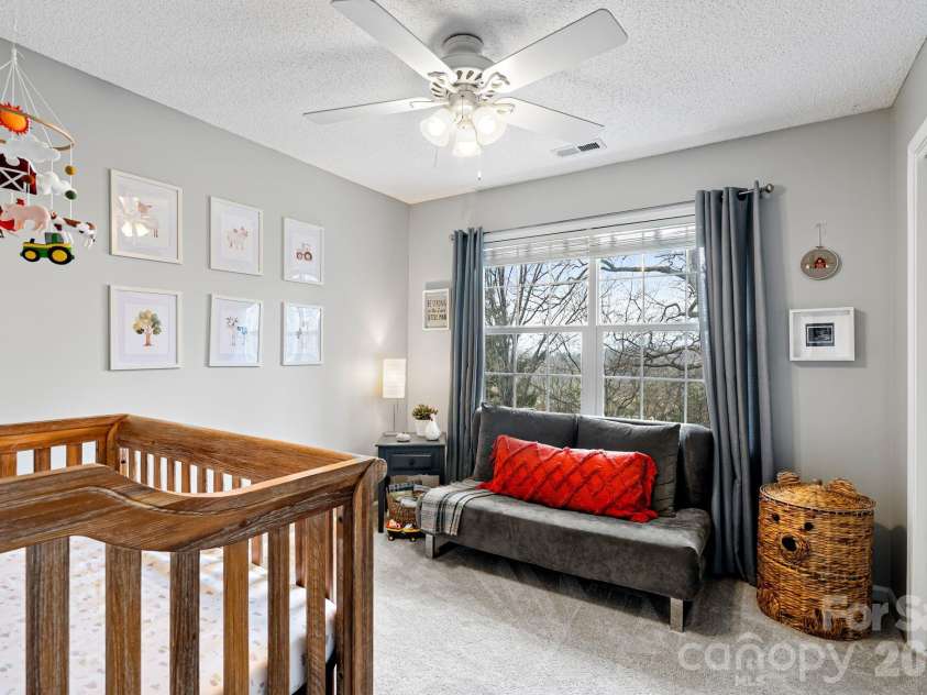 505 Kings Ridge, Asheville, NC 28804.  MLS# CAR4403305, YatesRealty ID 3594. 