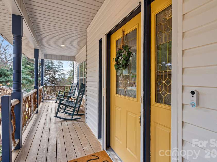 505 Kings Ridge, Asheville, NC 28804.  MLS# CAR4403305, YatesRealty ID 3594. 