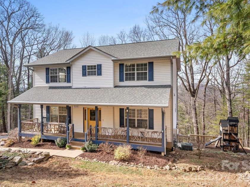 505 Kings Ridge, Asheville, NC 28804.  MLS# CAR4403305, YatesRealty ID 3594. 