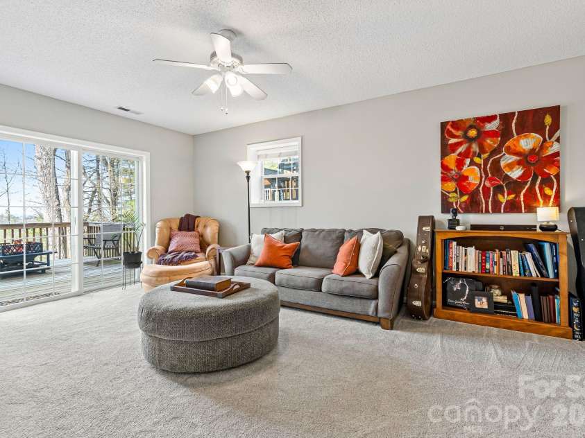 505 Kings Ridge, Asheville, NC 28804.  MLS# CAR4403305, YatesRealty ID 3594. Basement