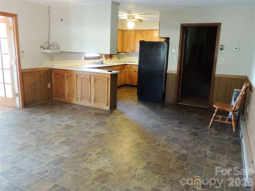 632 Rock Corner Road, Forest City, NC 28043.  MLS# CAR4402184, YatesRealty ID 35941. Breakfast/Kitchen