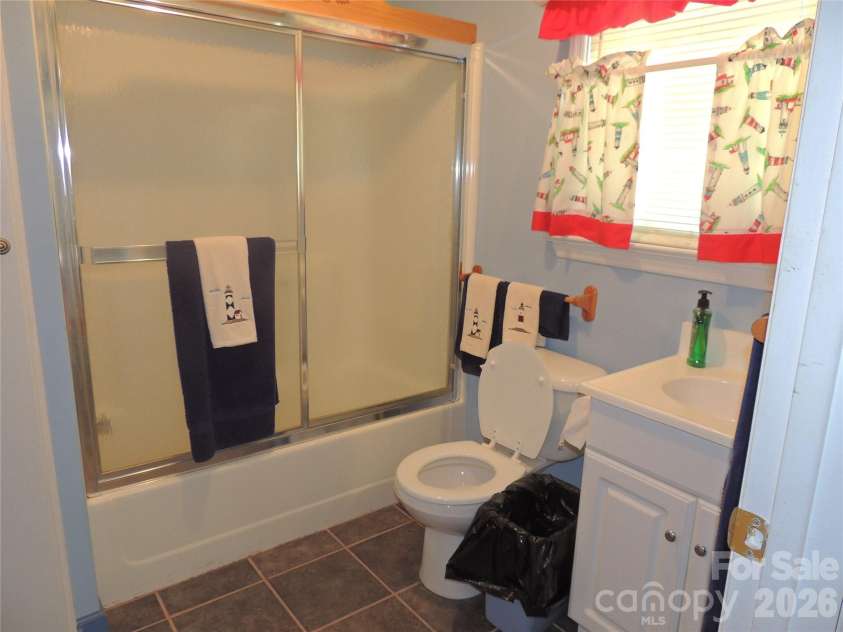 632 Rock Corner Road, Forest City, NC 28043.  MLS# CAR4402184, YatesRealty ID 35941. Guest House Bath