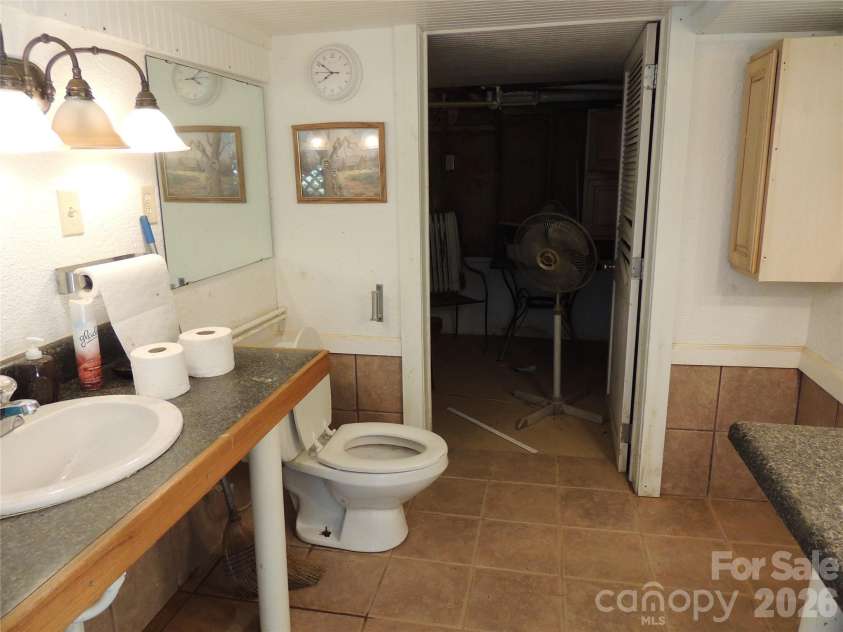 632 Rock Corner Road, Forest City, NC 28043.  MLS# CAR4402184, YatesRealty ID 35941. Guest House LL 1/2 Bath
